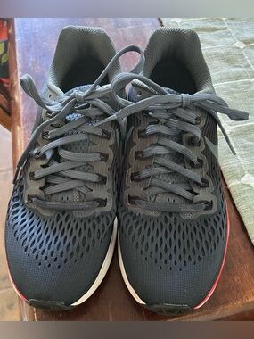 Nike Women's Air Zoom Pegasus 34 Running Shoes, Size 7.5